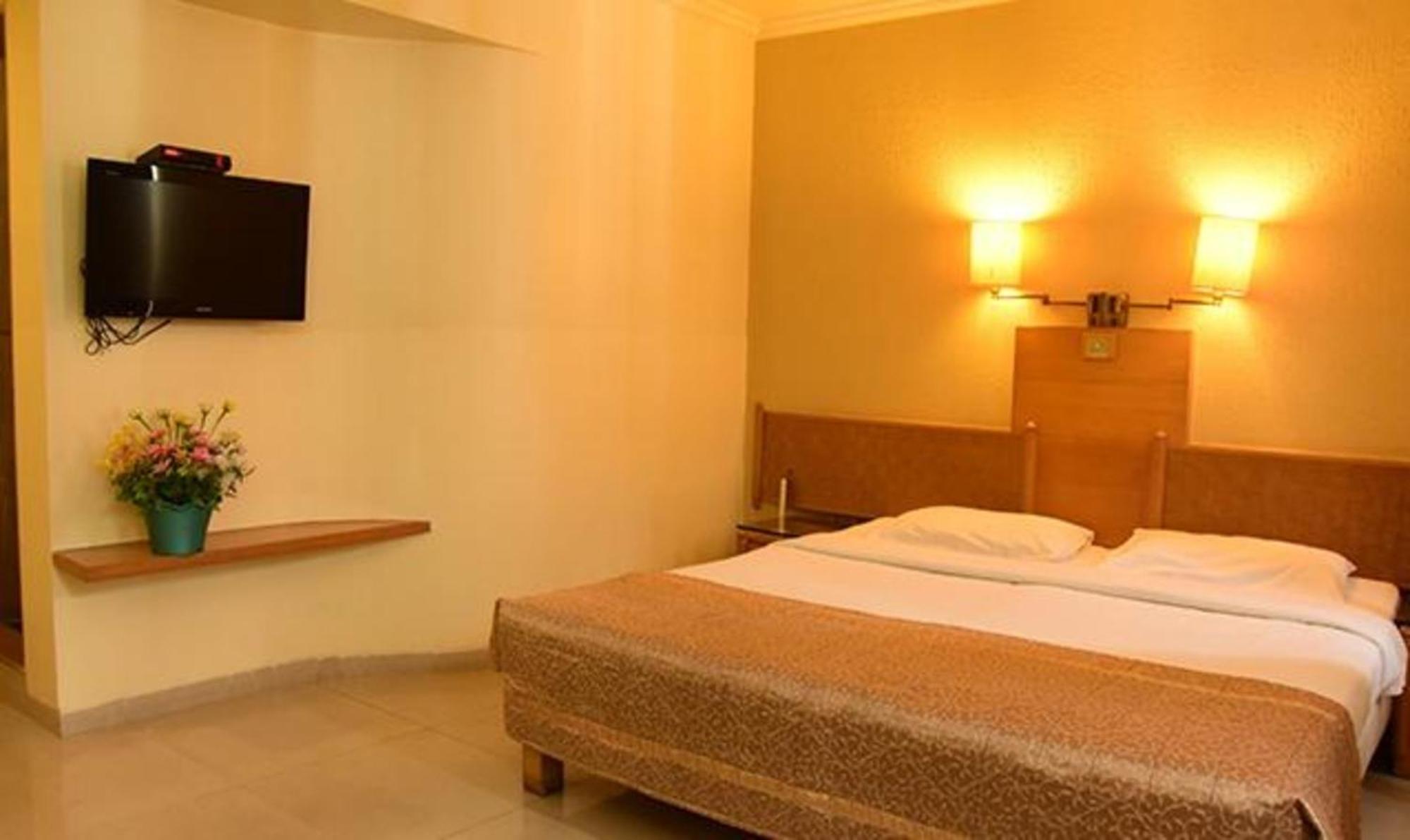 Fabhotel Prime Orchard Hospitality Pune