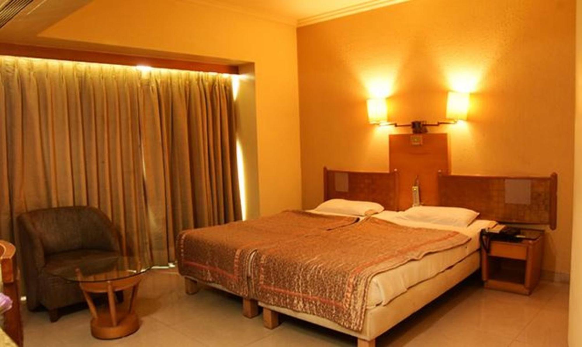 Fabhotel Prime Orchard Hospitality Hotel Pune